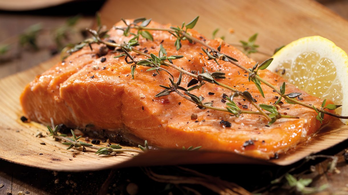 Grilled salmon with honey glaze