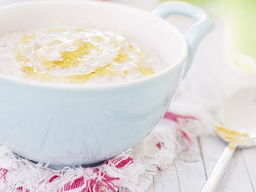 [Translate to COM Global Website - English:] Breakfast porridge with yoghurt and honey